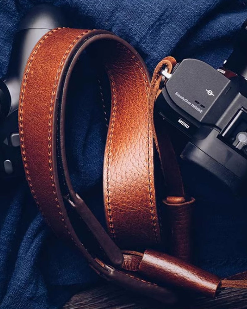 Camera Strap Hand-stitched from Thick Cowhide Leather｜FUJIFILM Sony Leica